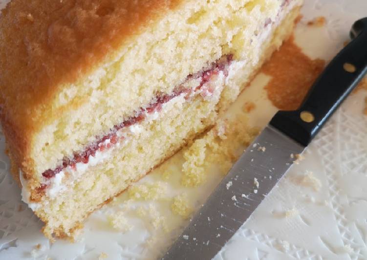 Step-by-Step Guide to Prepare Homemade Classic Victoria Sponge Cake