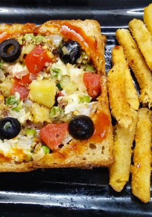 A picture of Pizza Sandwitch.