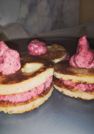 Gluténmentes Amerikai palacsinta málnahabbal recept fotója