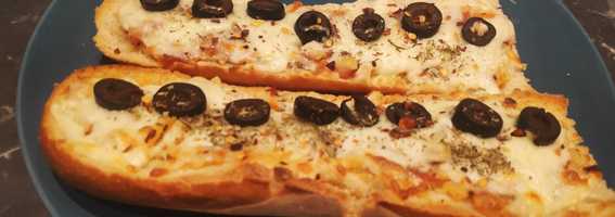 Cheese Baguette Pizza 🍕