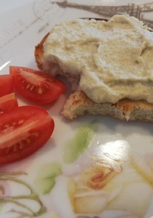 O poză a rețetei Salată de vinete cu năut.