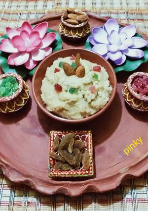 মিষ্টি সুজি(Sweet semolina halwa recipe in Bengali) রেসিপির প্রধান ছবি