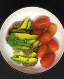 [Giảm cân - eat clean #D_28] Bánh mì nguyên cám + bơ (208calo)