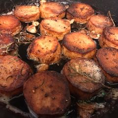 A picture of Melting Potatoes (Fondant).