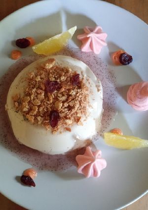 Una foto de Panna cotta cítrica