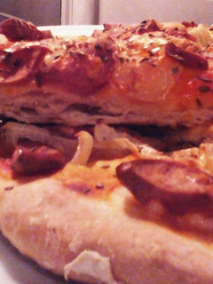 Una foto de Pizza casera de "lo que haya en la nevera"