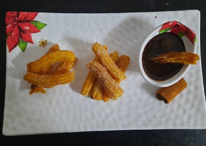 Churros with chocolate dip