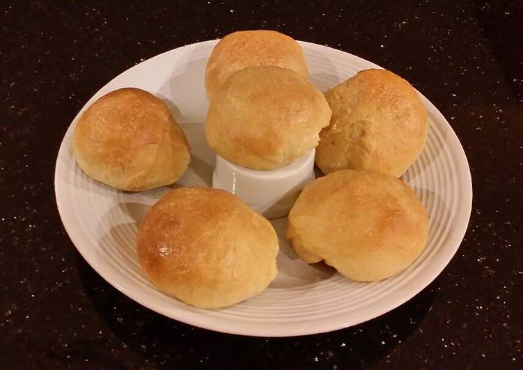 How to Prepare Perfect No Knead Yeast Rolls