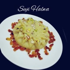 Suji Halwa (Semoline Pudding) A picture of Suji Halwa (Semoline Pudding).