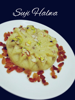 A picture of Suji Halwa (Semoline Pudding).
