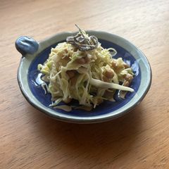A picture of Natto salad.