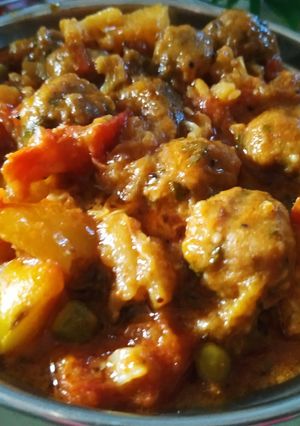 ઊંધિયું (Undhiyu Recipe In Gujarati) રેસીપી મુખ્ય ફોટો