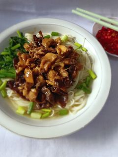 Foto resep Misoa kuah topping ayam jamur