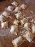 ¿Domingo de pastas?😋 Raviolones caseros con acelga de la huerta
