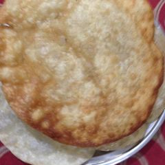 A picture of Khasta pori.