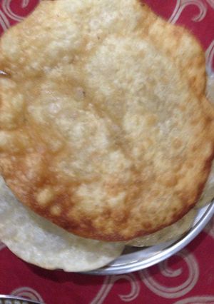 A picture of Khasta pori.