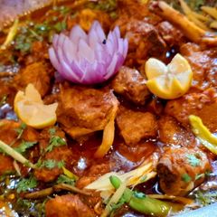 🥳🥳Smokey chicken karahi🥳🥳 A picture of 🥳🥳Smokey chicken karahi🥳🥳.