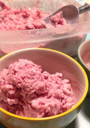 A picture of Homemade Cherry Ice Cream.