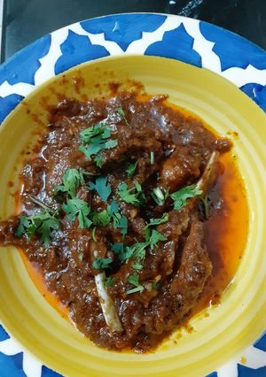 A picture of Bhuna mutton.