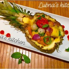 A picture of SPICY PINEAPPLE SALSA (Vegan 🍃) 🍍.