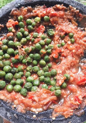 Foto resep Sambal dadak Hj. Nining Bandung dengan Tambahan Leunca