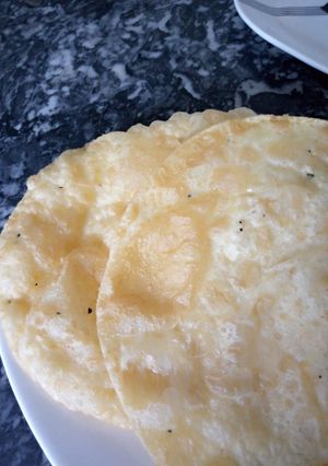 A picture of Pori Paratha.