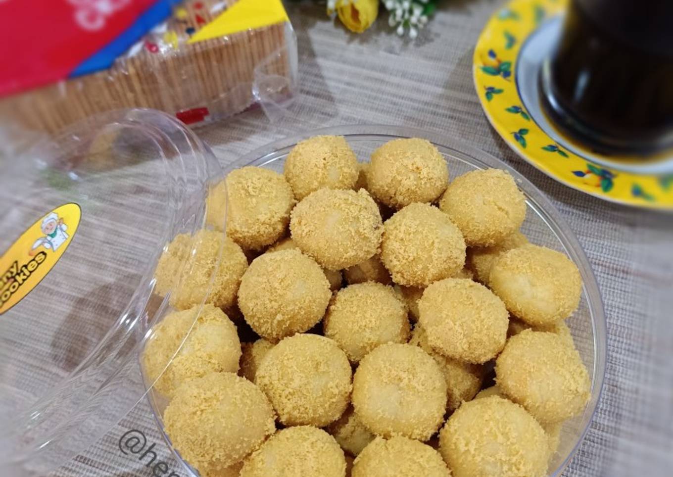 Kue Kering Bawang Goreng