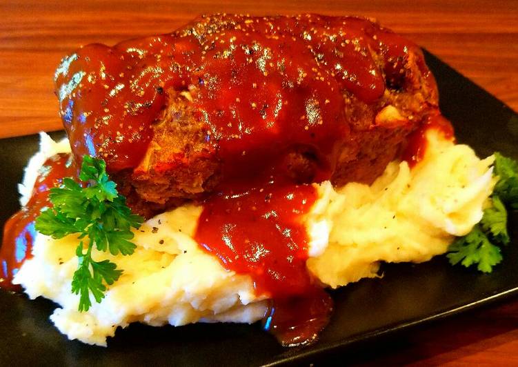 Mike's Mini Meatloaf &amp; Mashed Spuds