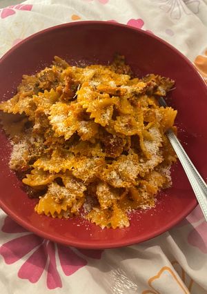 A picture of Chilli chicken and chorizo pasta.