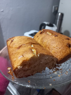 Una foto de Budín de coco y dulce de leche repostero