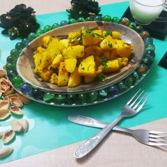 A picture of Khatti-Mithi Fried Idlis.