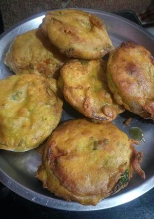 बैंगन भाजा (Baingan bhaja recipe in hindi) रेसिपी मुख्य फोटो