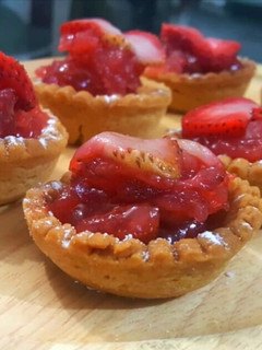 A picture of STRAWBERRY JAM FILLED EASY TARTS😋.