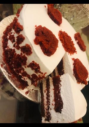 A picture of Red velvet cake.