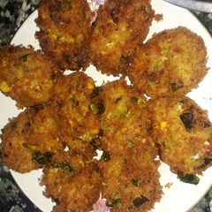 A picture of Vegetable noodles cutlets.