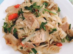 Hình của món Măng xào ba rọi.