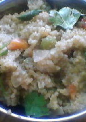 மசாலா உப்புமா / ஸ்பைசி செமிலோனா (கோதுமை) செய்முறை முக்கிய புகைப்படம்