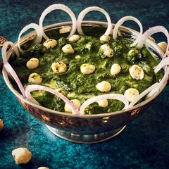 A picture of Palak makhana.