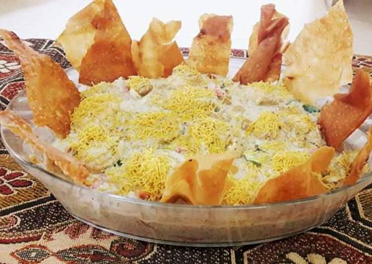 Recipe of Award-winning Dahi baly chnna chat with Manda papri