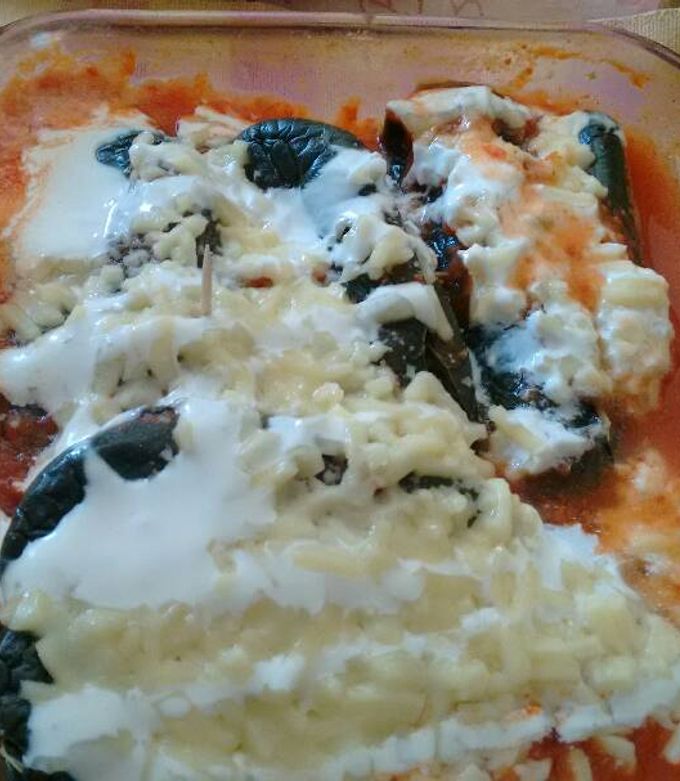 Una foto de Chiles rellenos sin capear. ॐ