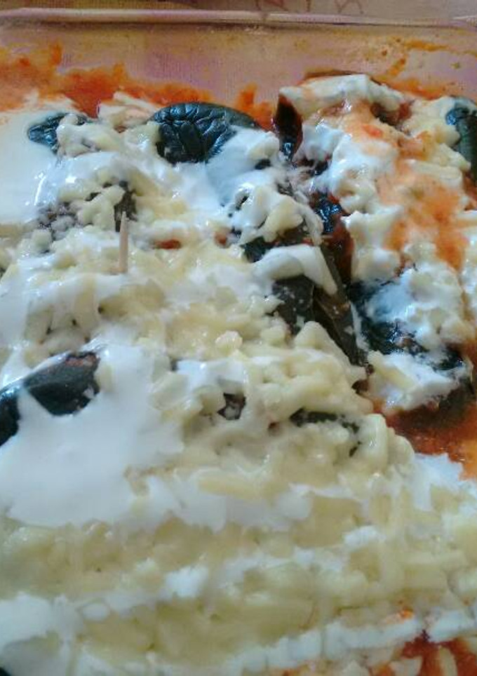 Una foto de Chiles rellenos sin capear. ॐ