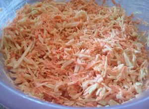 Una foto de Ensalada de repollo y zanahoria 🥬🥕