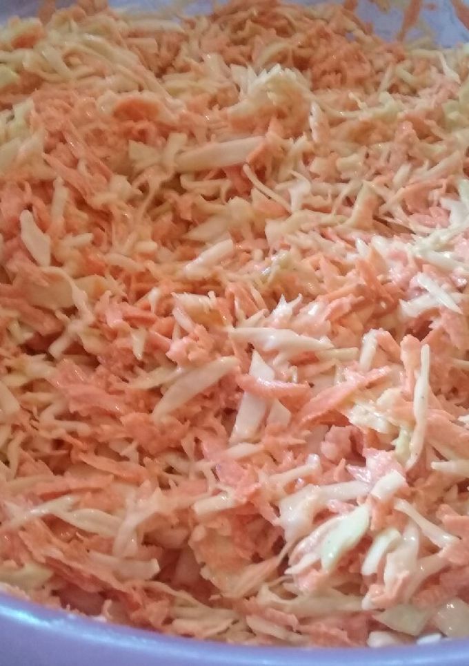 Una foto de Ensalada de repollo y zanahoria 🥬🥕
