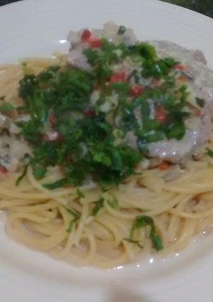 Una foto de Carre de cerdo con verduritas a la crema