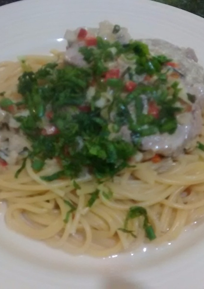 Una foto de Carre de cerdo con verduritas a la crema