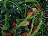 Tumis bayam kres...kres cabai merah