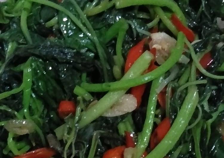 Resep Tumis bayam kres…kres cabai merah Lezat