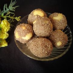 A picture of Ragi Healthy ladoo.