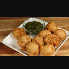 A picture of Aloo bonda.