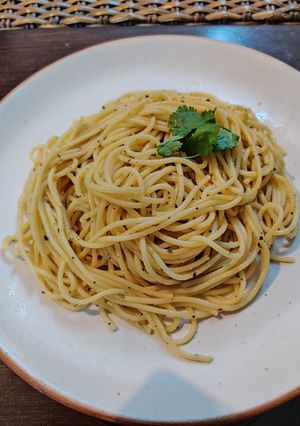 A picture of Spaghetti Aglio e olio.